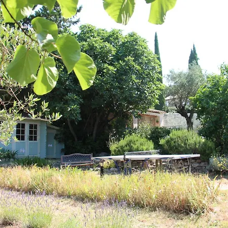 Гостевой дом La Cassine, Des Lucioles En Provence